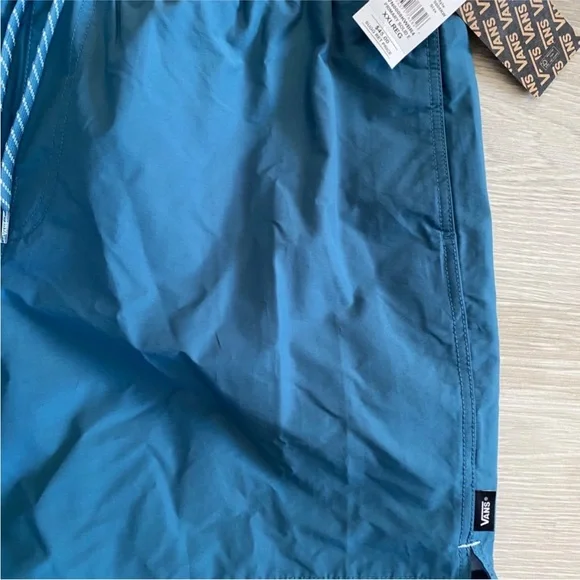 NEW ~ VANS ~ Off the Wall ~NWT
Board Short XXL~ TEAL ~ MSRP $45 - Picture 3 of 9